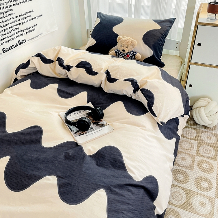 91家纺网 家纺一手货源 找家纺 昔可 2022新款开学季全棉卡通印花学生三件套 黑波纹