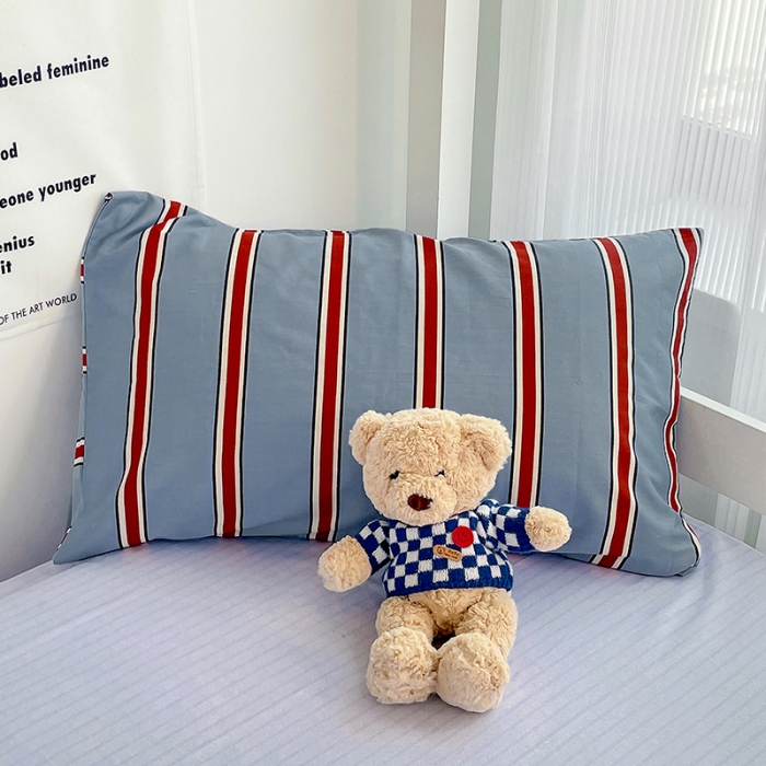 91家纺网 家纺一手货源 找家纺 昔可 2022新款开学季全棉卡通印花学生三件套 红蓝条