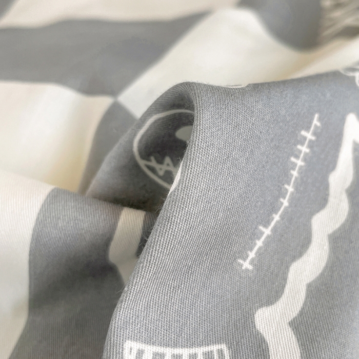 91家纺网 家纺一手货源 找家纺 昔可 2022新款开学季全棉卡通印花学生三件套 灰格熊