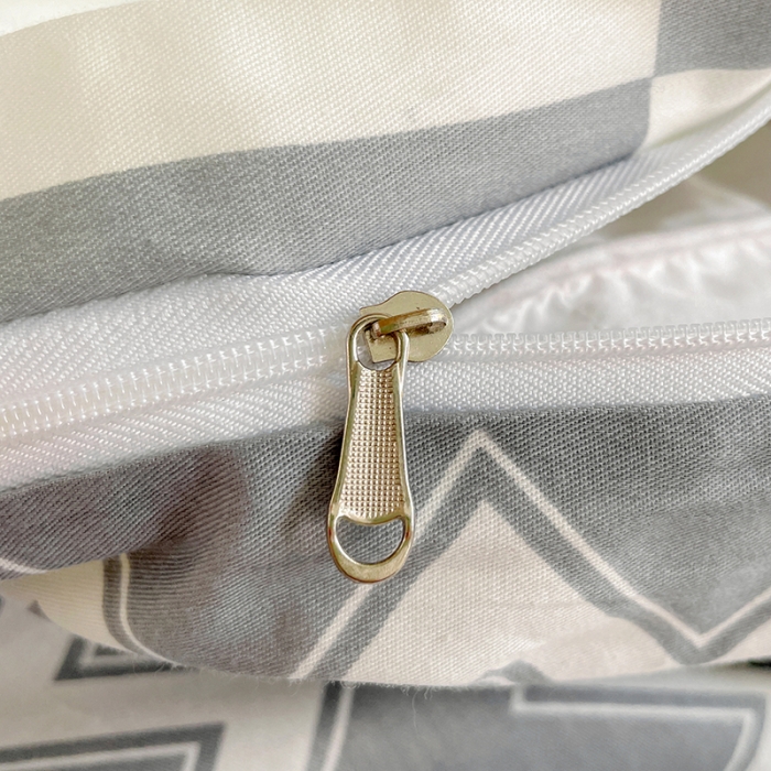 91家纺网 家纺一手货源 找家纺 昔可 2022新款开学季全棉卡通印花学生三件套 灰格熊