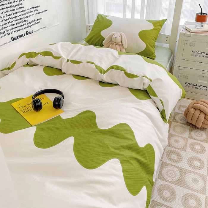 91家纺网 家纺一手货源 找家纺 昔可 2022新款开学季全棉卡通印花学生三件套 绿波纹