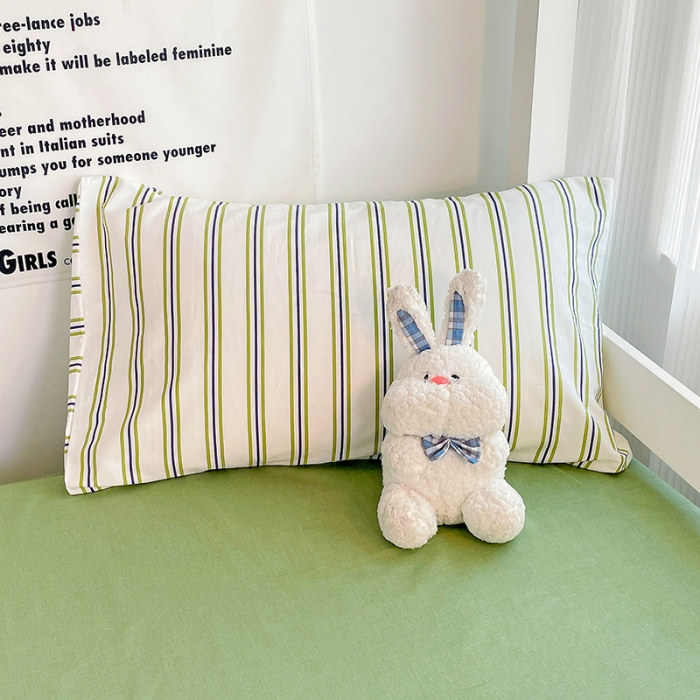 91家纺网 家纺一手货源 找家纺 昔可 2022新款开学季全棉卡通印花学生三件套 绿竖条