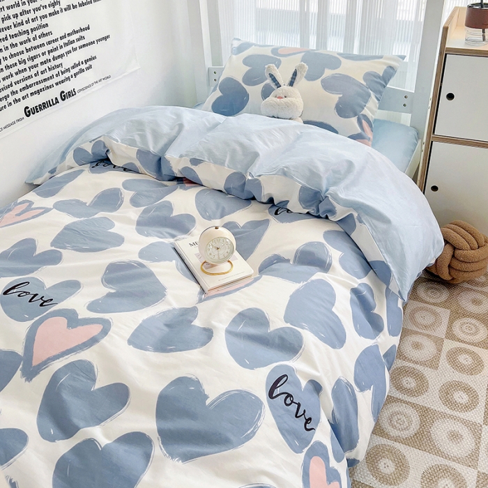 91家纺网 家纺一手货源 找家纺 昔可 2022新款开学季全棉卡通印花学生三件套 撞色爱心蓝