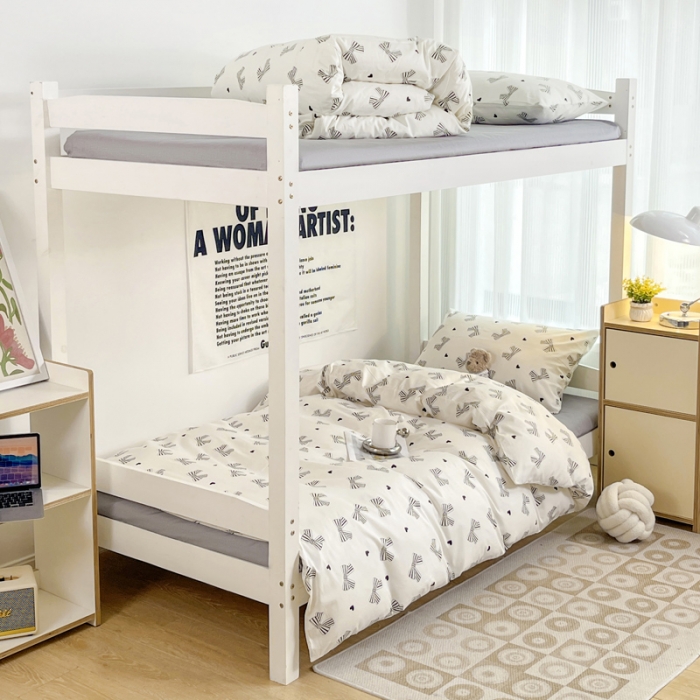 91家纺网 家纺一手货源 找家纺 昔可 2022新款开学季全棉卡通印花学生三件套 黑白爱心蝴蝶结