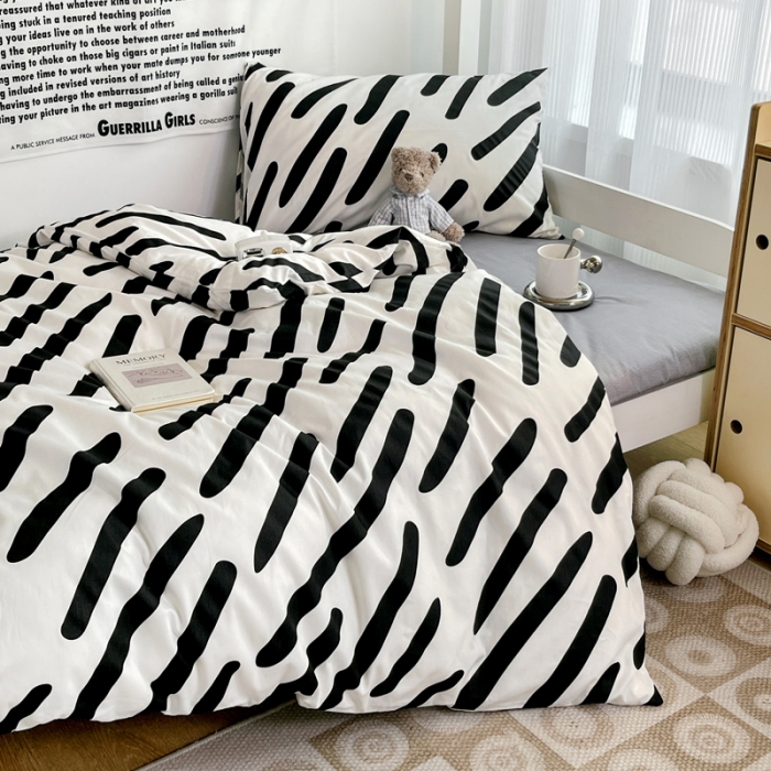 91家纺网 家纺一手货源 找家纺 昔可 2022新款开学季全棉卡通印花学生三件套 黑白斑马条