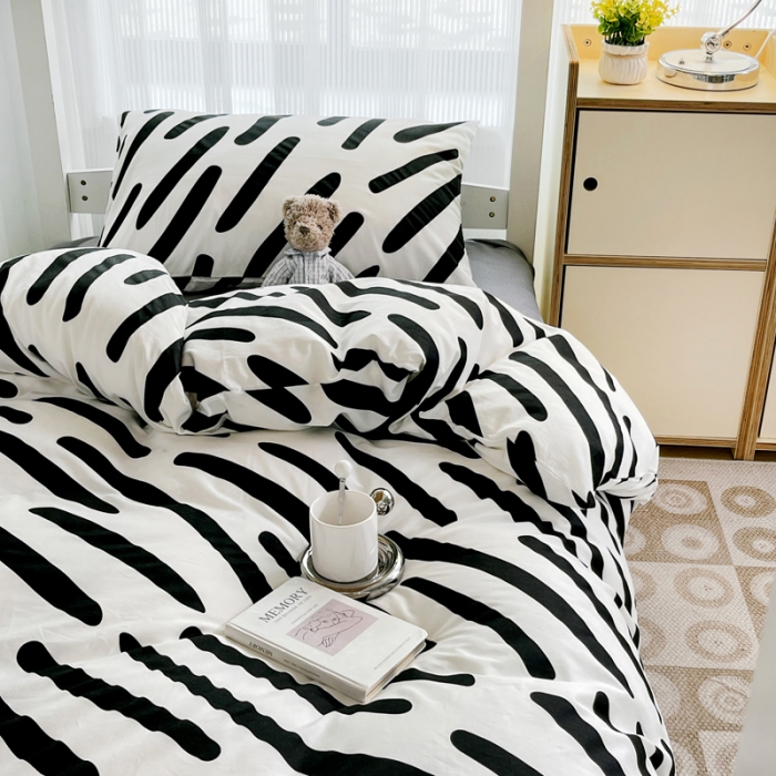 91家纺网 家纺一手货源 找家纺 昔可 2022新款开学季全棉卡通印花学生三件套 黑白斑马条