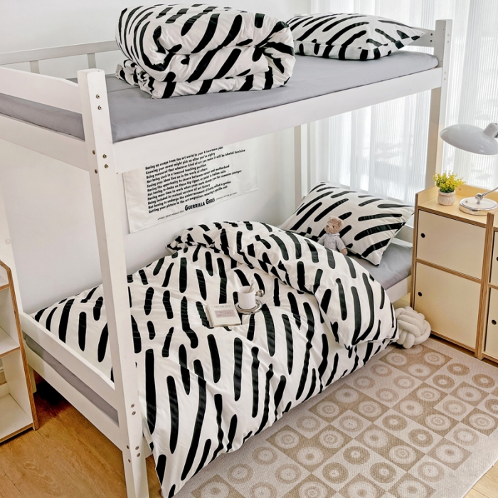 91家纺网 家纺一手货源 找家纺 昔可 2022新款开学季全棉卡通印花学生三件套 黑白斑马条