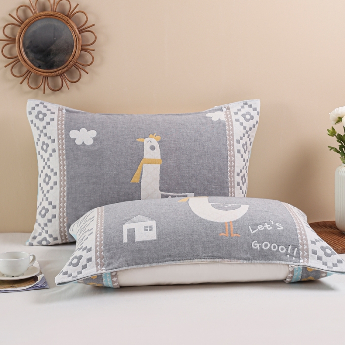 91家纺网 家纺一手货源 找家纺 朴尔2022新款防滑半包按扣固定式全棉四层纱布枕巾（一对装） 围脖萌鸡灰