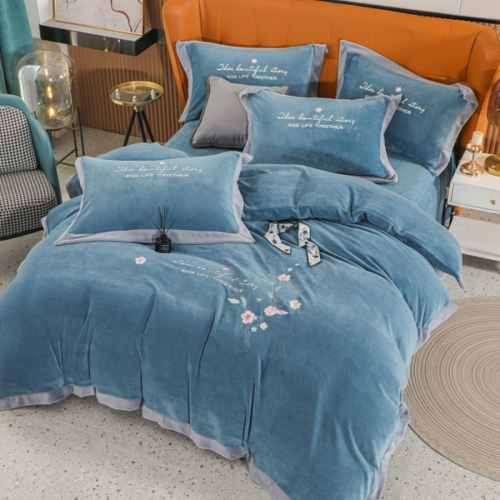 91家纺网 家纺一手货源 找家纺 优姿家纺 2022新款拼角10斤牛奶绒四件套 暗香-宝石蓝