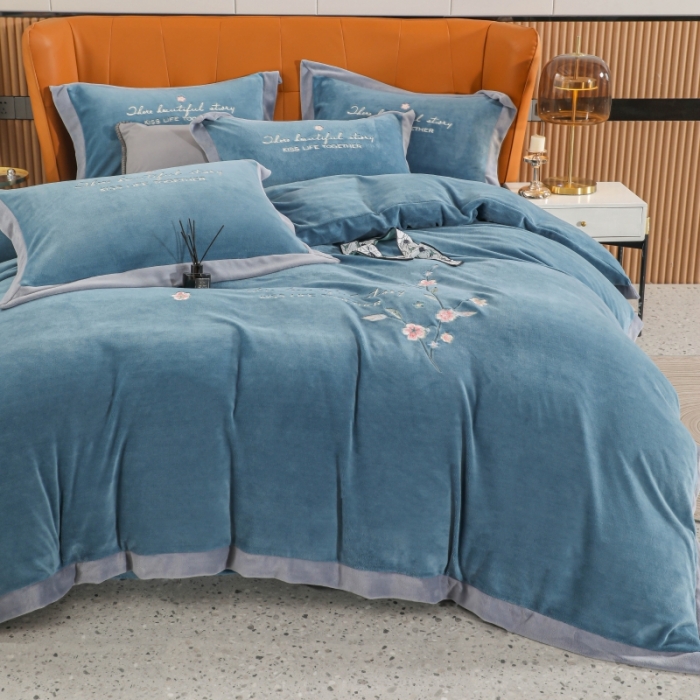 91家纺网 家纺一手货源 找家纺 优姿家纺 2022新款拼角10斤牛奶绒四件套 暗香-宝石蓝