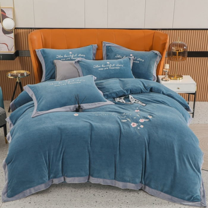 91家纺网 家纺一手货源 找家纺 优姿家纺 2022新款拼角10斤牛奶绒四件套 暗香-宝石蓝
