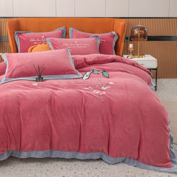 91家纺网 家纺一手货源 找家纺 优姿家纺 2022新款拼角10斤牛奶绒四件套 暗香-豆沙