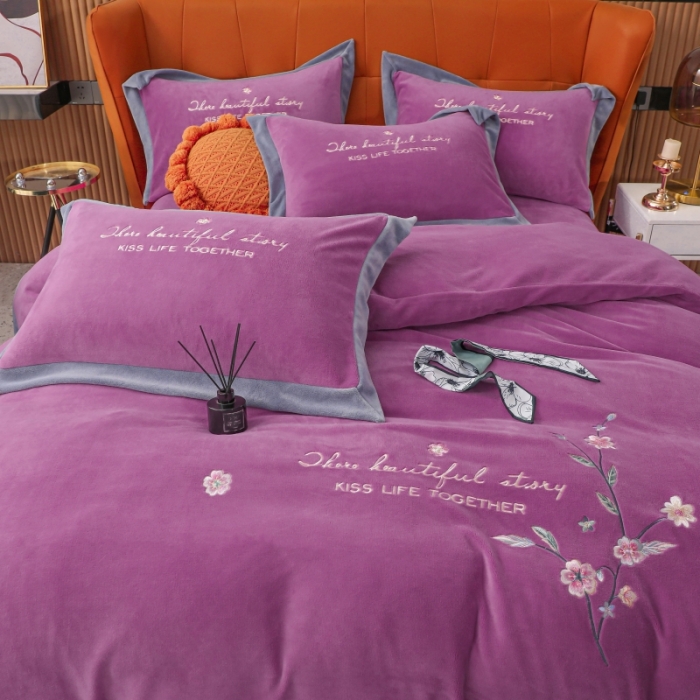 91家纺网 家纺一手货源 找家纺 优姿家纺 2022新款拼角10斤牛奶绒四件套 暗香-千代紫