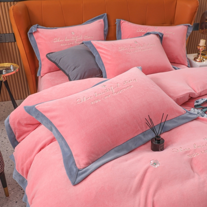 91家纺网 家纺一手货源 找家纺 优姿家纺 2022新款拼角10斤牛奶绒四件套 暗香-少女粉