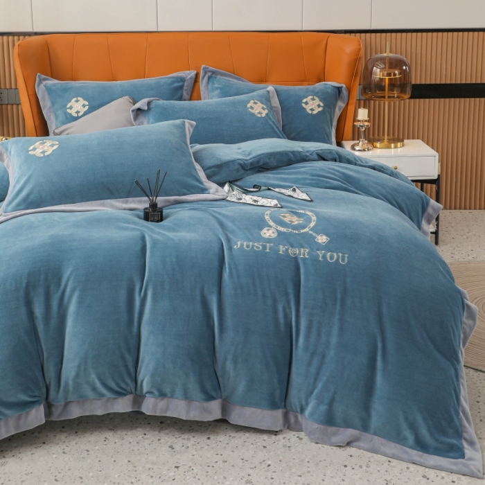 91家纺网 家纺一手货源 找家纺 优姿家纺 2022新款拼角10斤牛奶绒四件套 相约时尚-宝石蓝