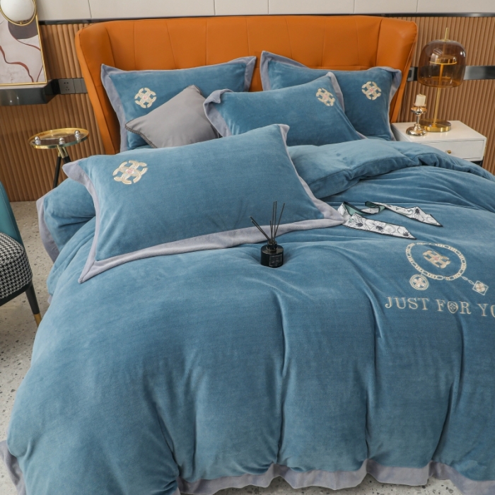91家纺网 家纺一手货源 找家纺 优姿家纺 2022新款拼角10斤牛奶绒四件套 相约时尚-宝石蓝