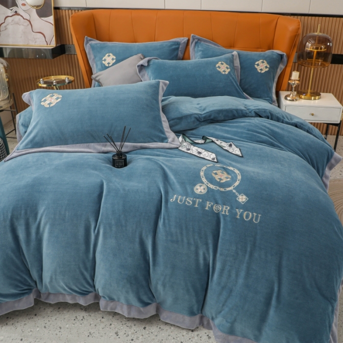 91家纺网 家纺一手货源 找家纺 优姿家纺 2022新款拼角10斤牛奶绒四件套 相约时尚-宝石蓝