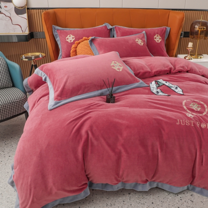 91家纺网 家纺一手货源 找家纺 优姿家纺 2022新款拼角10斤牛奶绒四件套 相约时尚-豆沙