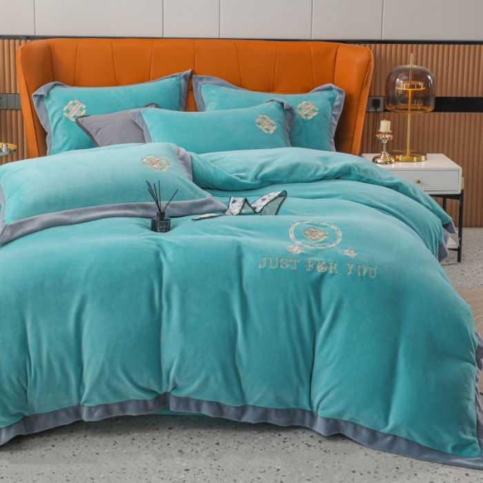 91家纺网 家纺一手货源 找家纺 优姿家纺 2022新款拼角10斤牛奶绒四件套 相约时尚-湖兰