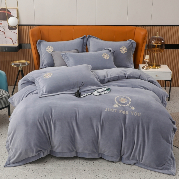 91家纺网 家纺一手货源 找家纺 优姿家纺 2022新款拼角10斤牛奶绒四件套 相约时尚-太空灰