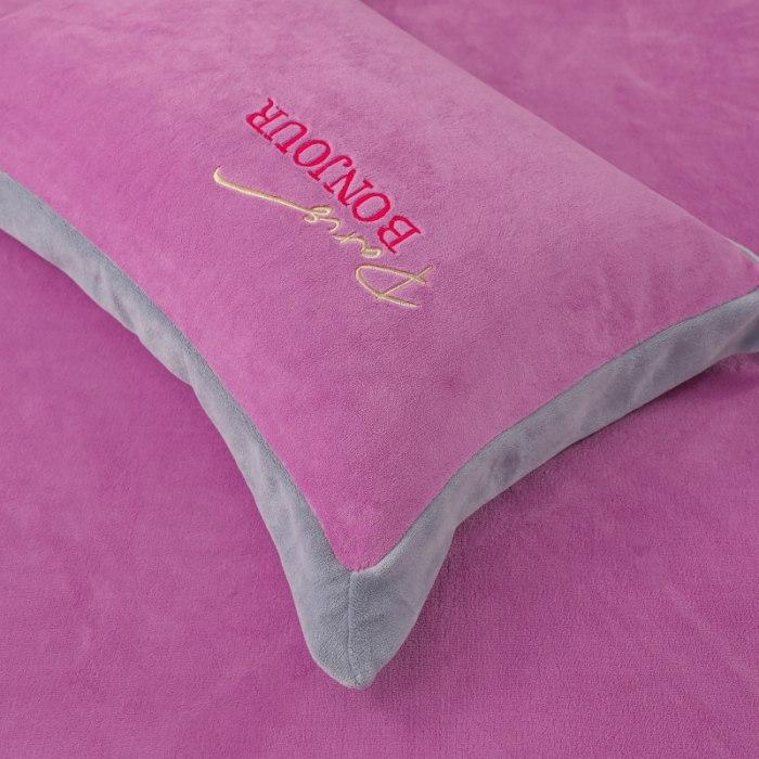 91家纺网 家纺一手货源 找家纺 优姿家纺 2022新款拼角10斤牛奶绒四件套 重温经典-千代紫