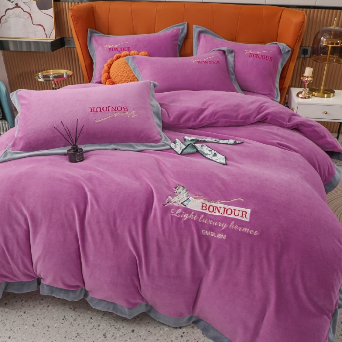 91家纺网 家纺一手货源 找家纺 优姿家纺 2022新款拼角10斤牛奶绒四件套 重温经典-千代紫