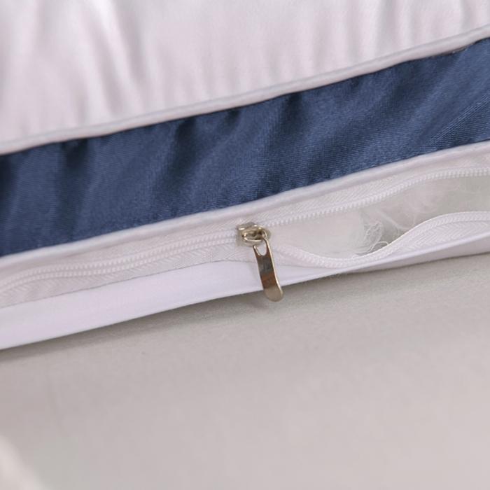 91家纺网 家纺一手货源 找家纺 全棉撞色刺绣绗缝立体护颈枕芯分区羽丝绒助眠枕头定型家用保健枕