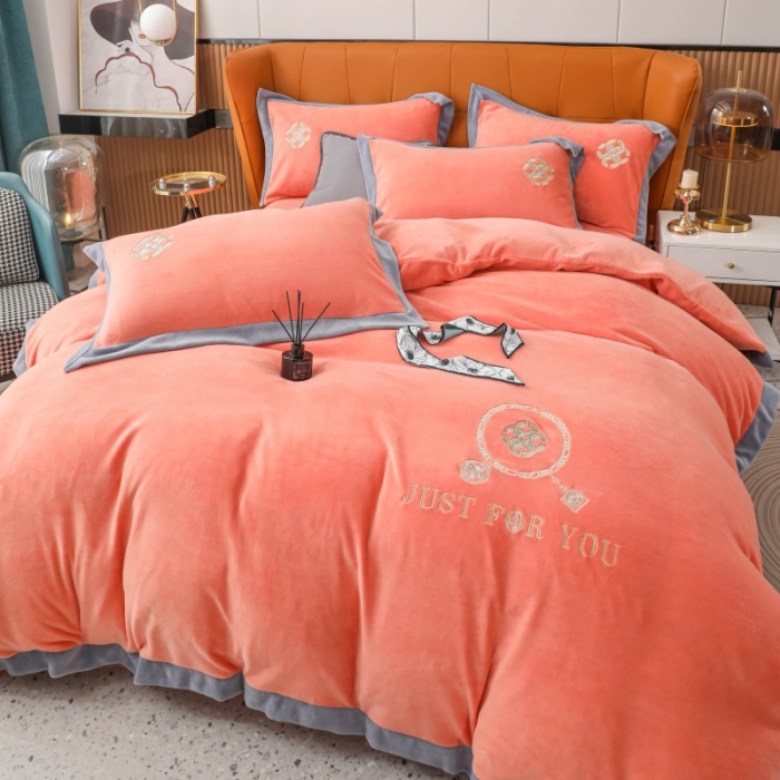 91家纺网 家纺一手货源 找家纺 （总）优姿家纺 2022新款拼角10斤牛奶绒四件套