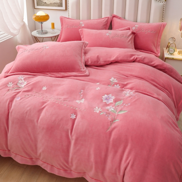 91家纺网 家纺一手货源 找家纺 （总）优姿家纺 2022新款宽边10斤牛奶绒四件套