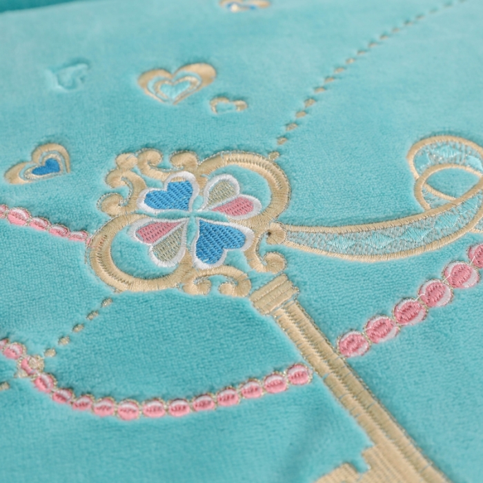 91家纺网 家纺一手货源 找家纺 优姿家纺 2022新款宽边10斤牛奶绒四件套 爱情密码-孔雀蓝