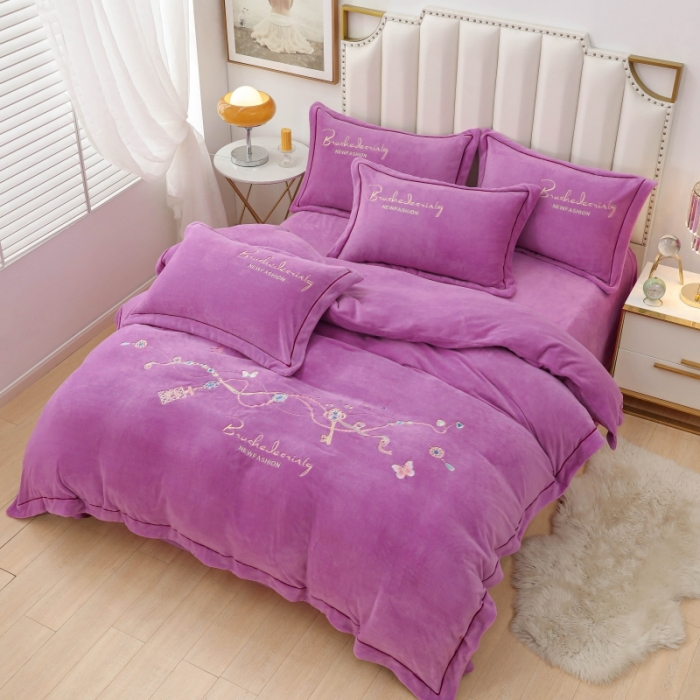 91家纺网 家纺一手货源 找家纺 优姿家纺 2022新款宽边10斤牛奶绒四件套 爱情密码-千代紫
