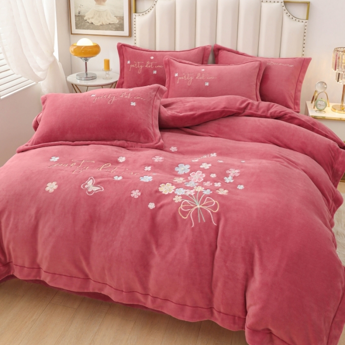 91家纺网 家纺一手货源 找家纺 优姿家纺 2022新款宽边10斤牛奶绒四件套 蝶舞花开-豆沙