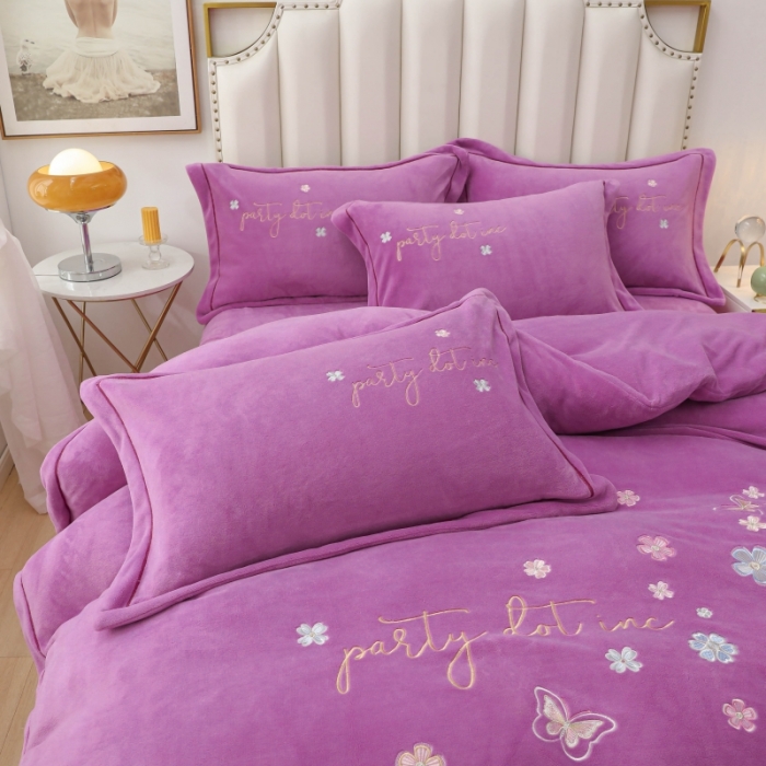 91家纺网 家纺一手货源 找家纺 优姿家纺 2022新款宽边10斤牛奶绒四件套 蝶舞花开-千代紫