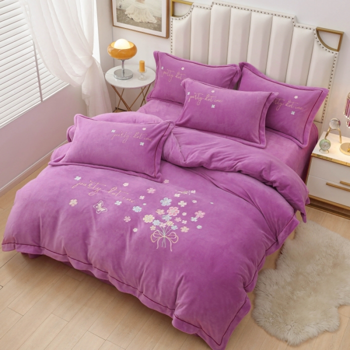 91家纺网 家纺一手货源 找家纺 优姿家纺 2022新款宽边10斤牛奶绒四件套 蝶舞花开-千代紫