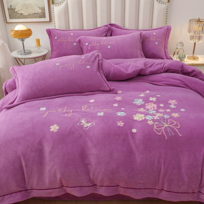 91家纺网 家纺一手货源 找家纺 优姿家纺 2022新款宽边10斤牛奶绒四件套 蝶舞花开-千代紫