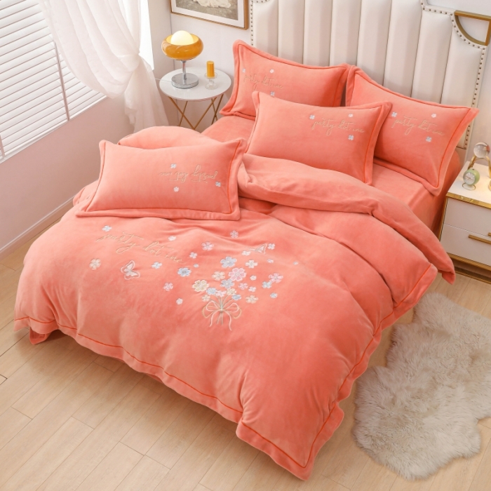 91家纺网 家纺一手货源 找家纺 优姿家纺 2022新款宽边10斤牛奶绒四件套 蝶舞花开-香妃桔