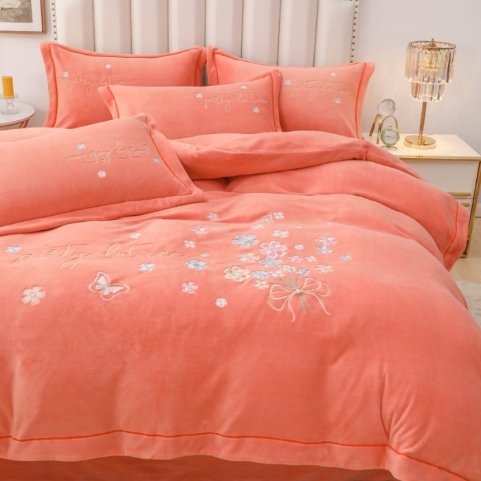 91家纺网 家纺一手货源 找家纺 优姿家纺 2022新款宽边10斤牛奶绒四件套 蝶舞花开-香妃桔