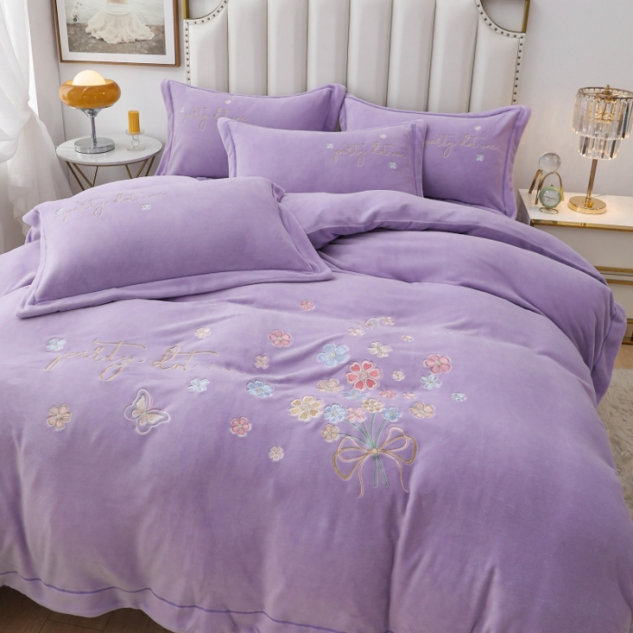 91家纺网 家纺一手货源 找家纺 优姿家纺 2022新款宽边10斤牛奶绒四件套 蝶舞花开-紫