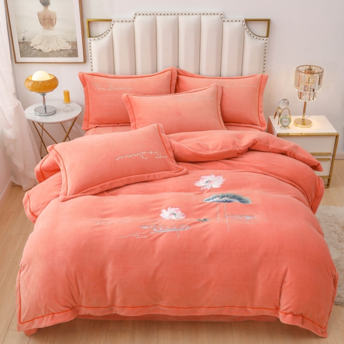 91家纺网 家纺一手货源 找家纺 优姿家纺 2022新款宽边10斤牛奶绒四件套 荷塘月色-香妃桔