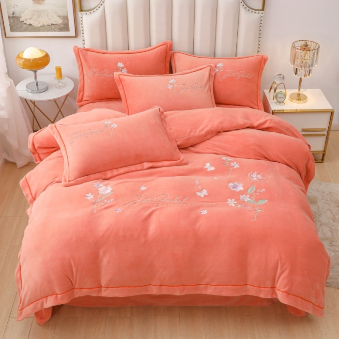 91家纺网 家纺一手货源 找家纺 优姿家纺 2022新款宽边10斤牛奶绒四件套 紫色花语-香妃桔