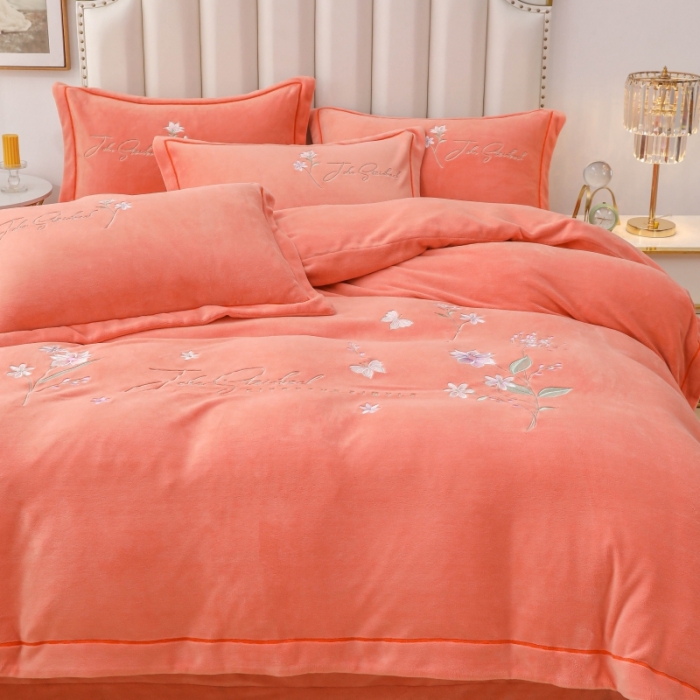 91家纺网 家纺一手货源 找家纺 优姿家纺 2022新款宽边10斤牛奶绒四件套 紫色花语-香妃桔