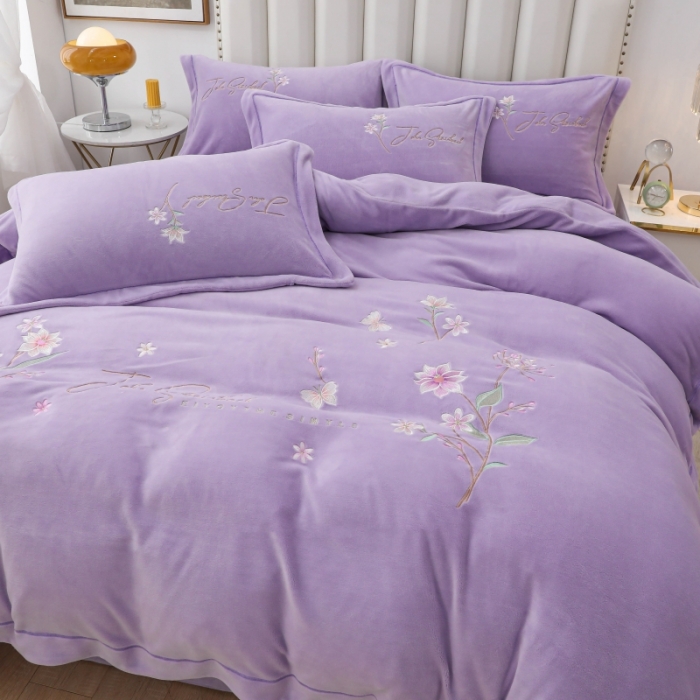 91家纺网 家纺一手货源 找家纺 优姿家纺 2022新款宽边10斤牛奶绒四件套 紫色花语-紫