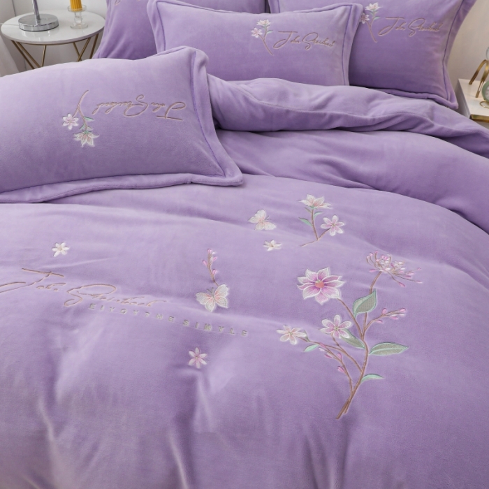 91家纺网 家纺一手货源 找家纺 优姿家纺 2022新款宽边10斤牛奶绒四件套 紫色花语-紫