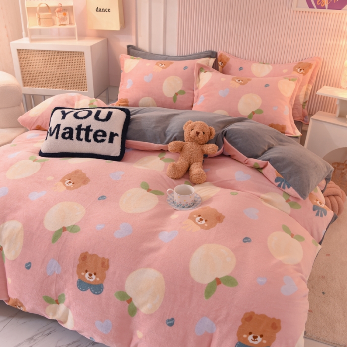 91家纺网 家纺一手货源 找家纺 梦之岛2022新款印花牛奶绒四件套 宝贝熊