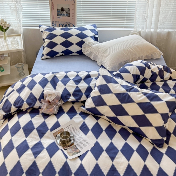 91家纺网 家纺一手货源 找家纺 昔可家纺 2022新款简约几何北欧风全棉四件套 蓝菱格