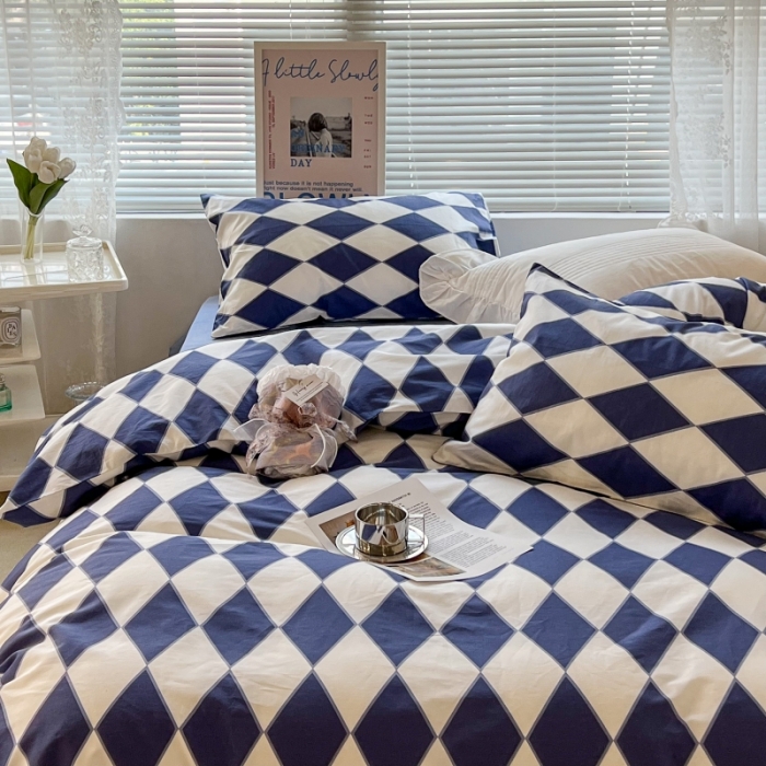 91家纺网 家纺一手货源 找家纺 昔可家纺 2022新款简约几何北欧风全棉四件套 蓝菱格
