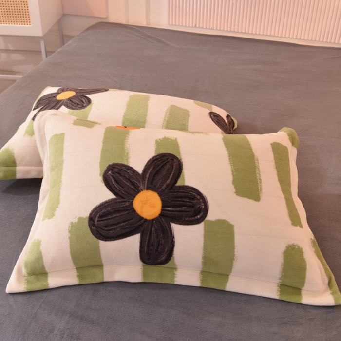 91家纺网 家纺一手货源 找家纺 梦之岛2022新款印花牛奶绒四件套 幸运花