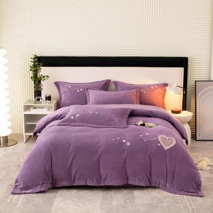 91家纺网 家纺一手货源 找家纺 （总）绒博士 2022新款牛奶绒刺绣压线款四件套-温暖爱心