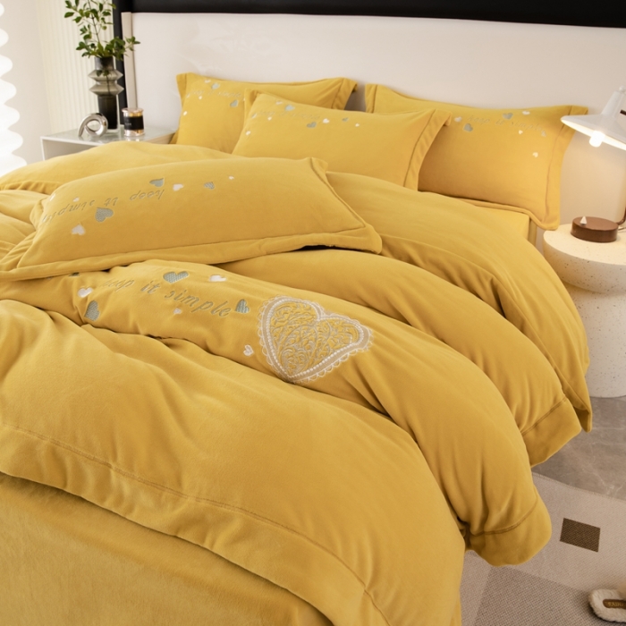 91家纺网 家纺一手货源 找家纺 绒博士新款牛奶绒刺绣压线款四件套-温暖爱心 温暖爱心-柠檬黄