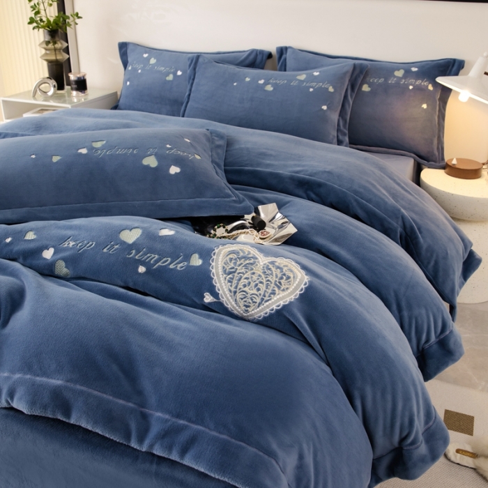 91家纺网 家纺一手货源 找家纺 绒博士新款牛奶绒刺绣压线款四件套-温暖爱心 温暖爱心-幽蓝